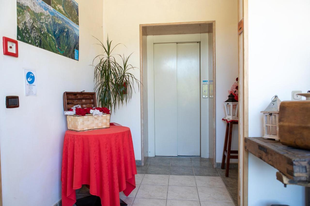 Hotel Ristorante Sagittario Feltre Buitenkant foto