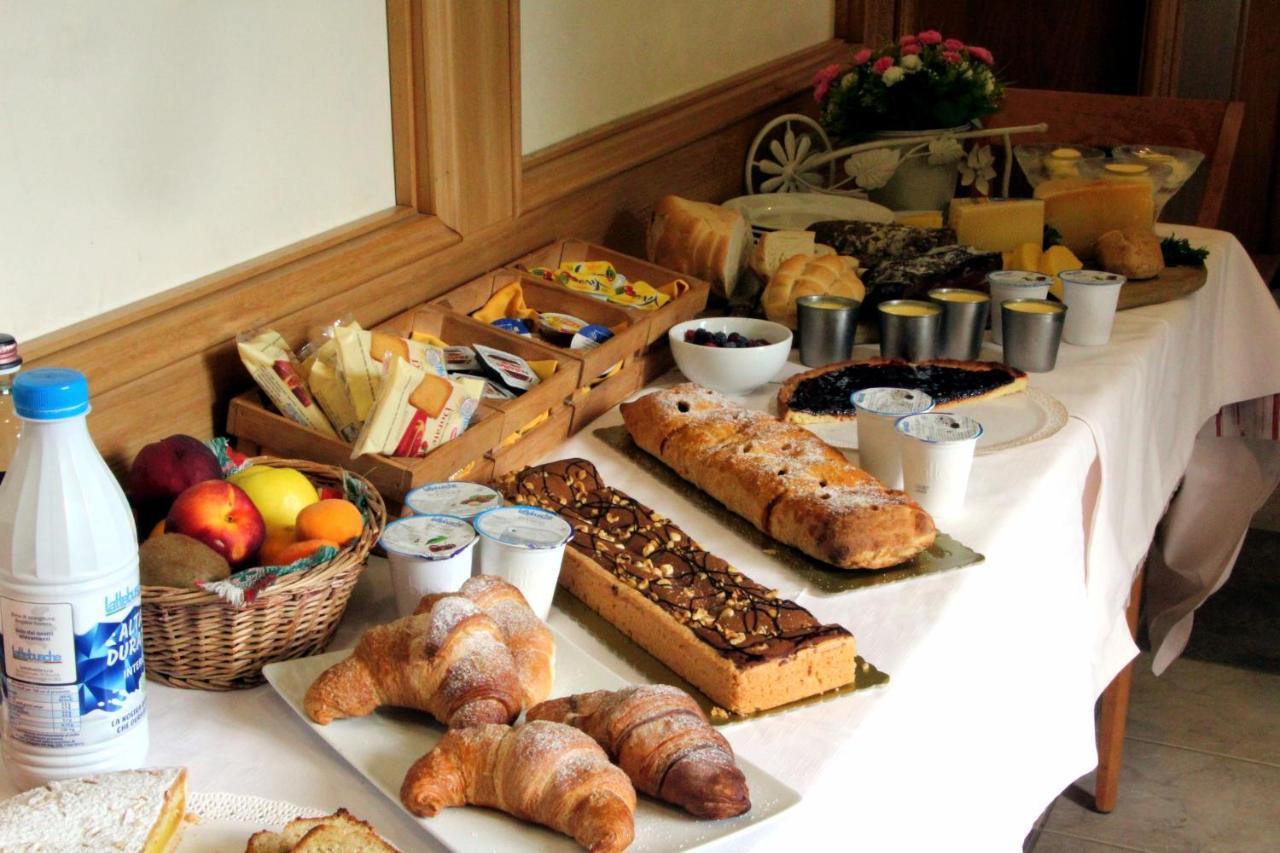 Hotel Ristorante Sagittario Feltre Buitenkant foto